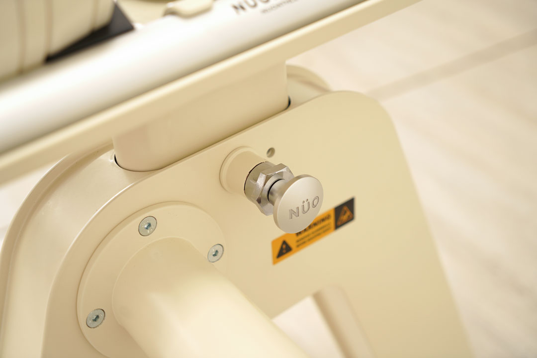 高さ調節ノブアップ サンド